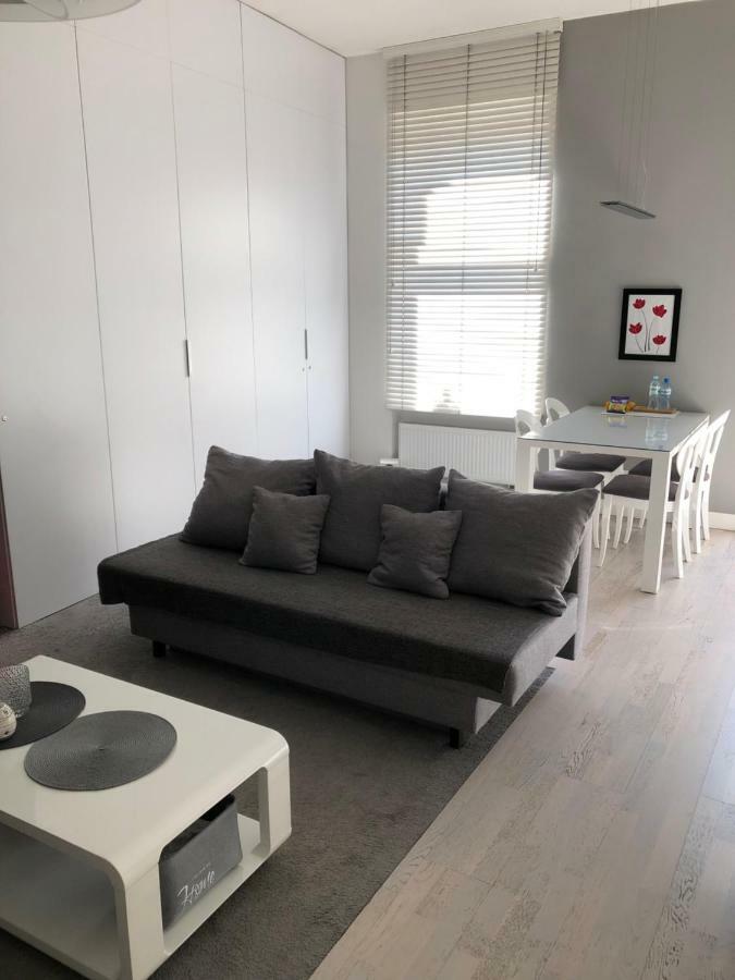 Apartamenty Lazurowy I Sloneczny Z Darmowym Parkingiem Strzezonym เยเลเนียกูรา ภายนอก รูปภาพ